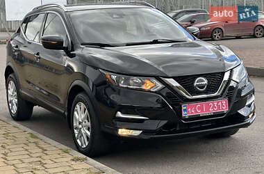 Nissan Rogue Sport  2020