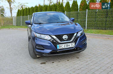 Nissan Rogue Sport  2020