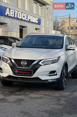 Nissan Rogue Sport  2020