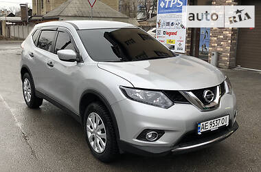 Nissan Rogue   AWD 2016