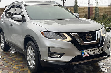 Nissan Rogue SV  4WD IDEAL  2017