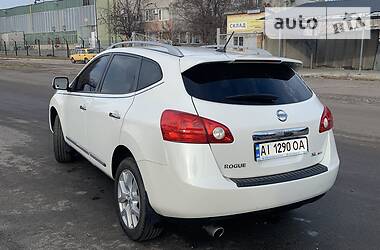 Nissan Rogue  2011