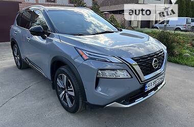 Nissan Rogue  2021