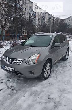 Nissan Rogue  2012