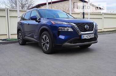 Nissan Rogue  2021