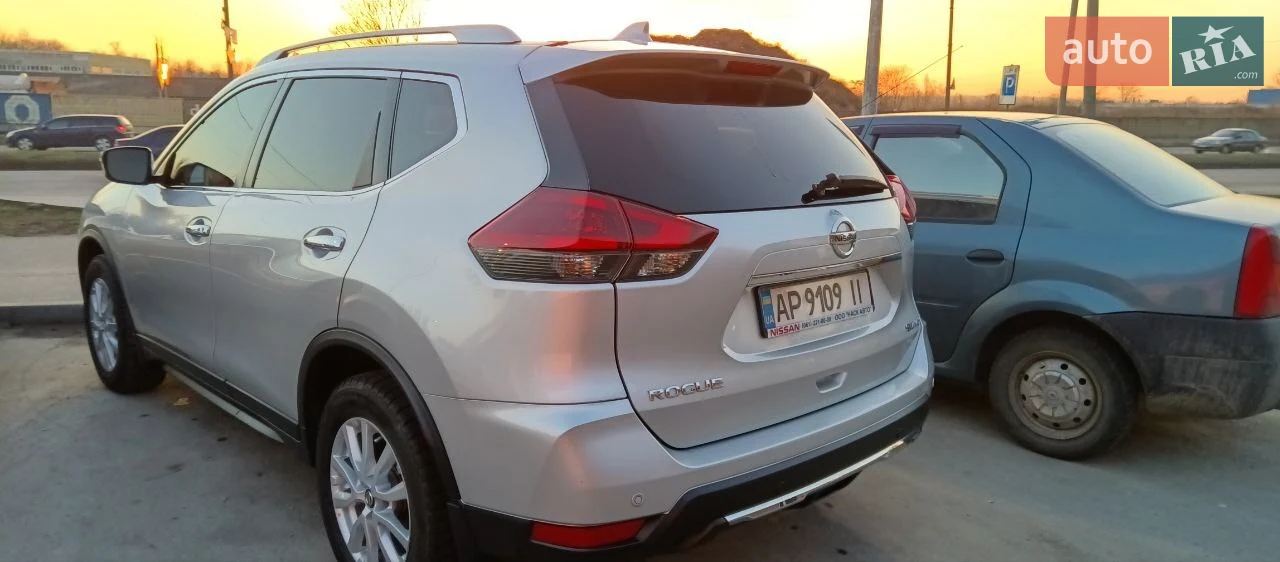 2019 Nissan Rogue - мініатюра 2