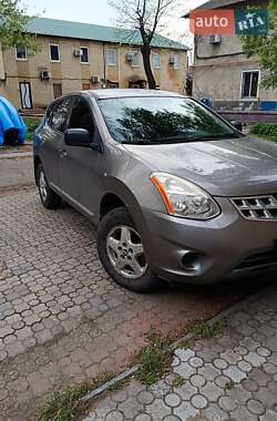 Nissan Rogue  2011