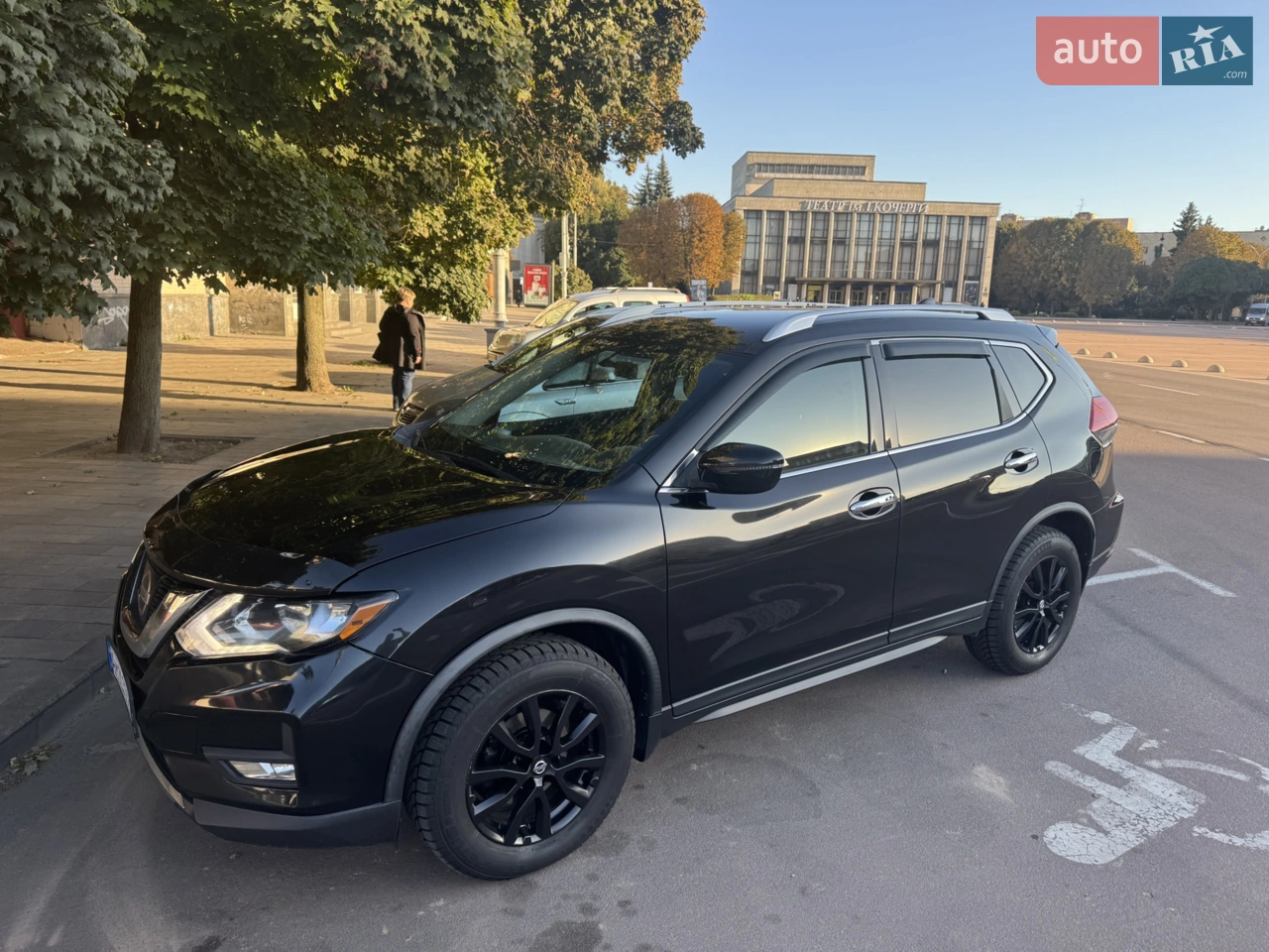2017 Nissan Rogue - фото 1