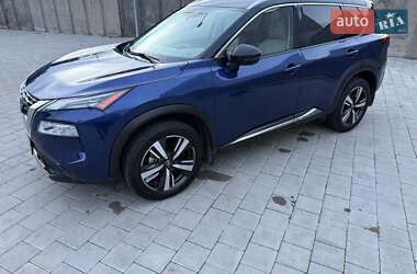 Nissan Rogue  2021