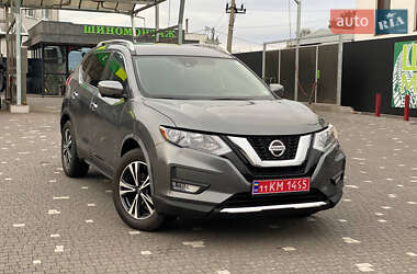Nissan Rogue  2020