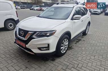 Nissan Rogue  2020