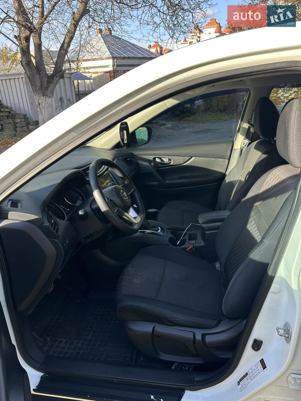2017 Nissan Rogue - мініатюра 2