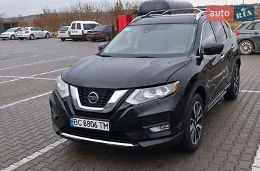 Nissan Rogue  2020