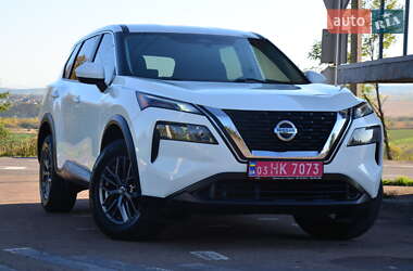 Nissan Rogue  2021