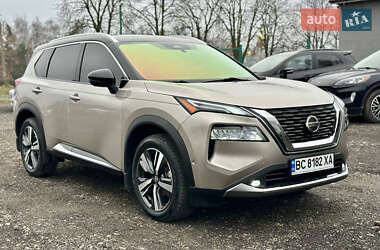 Nissan Rogue  2021