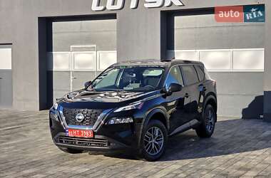 Nissan Rogue  2021