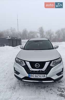 Nissan Rogue  2020
