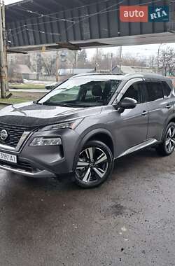 Nissan Rogue  2021