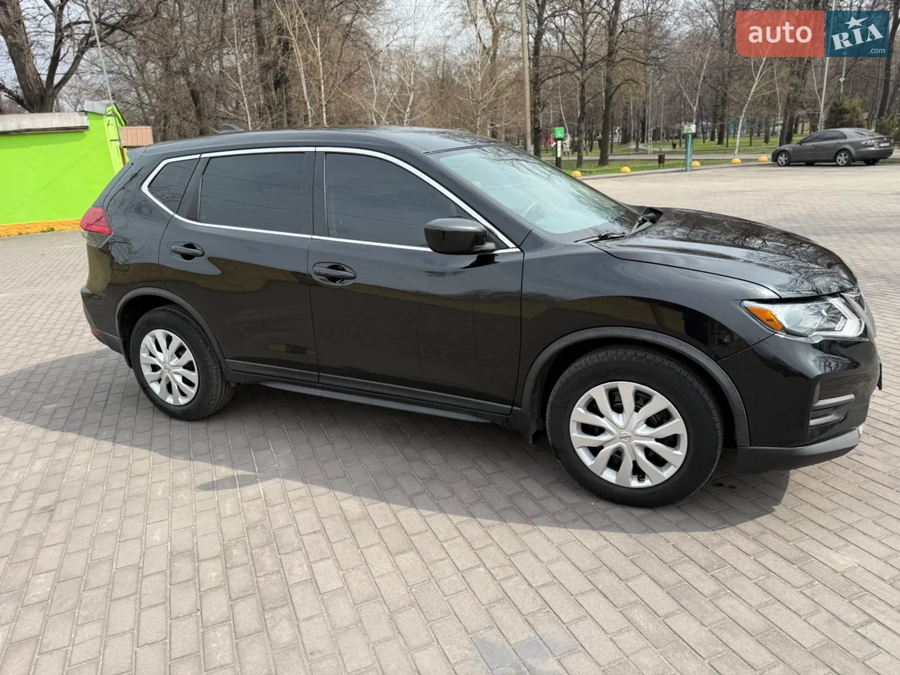2017 Nissan Rogue - мініатюра 2