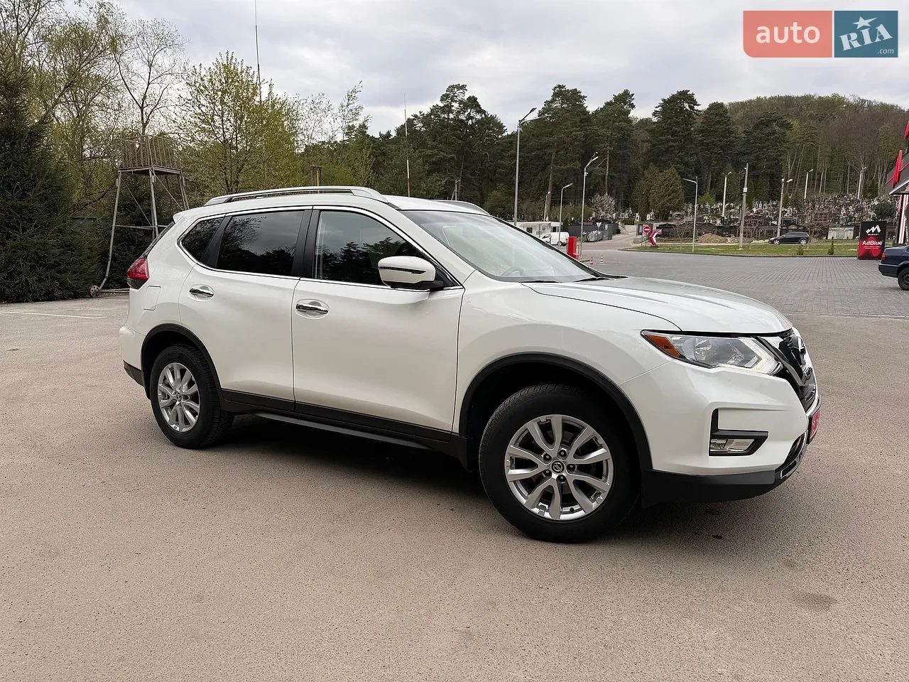 2017 Nissan Rogue - фото 1