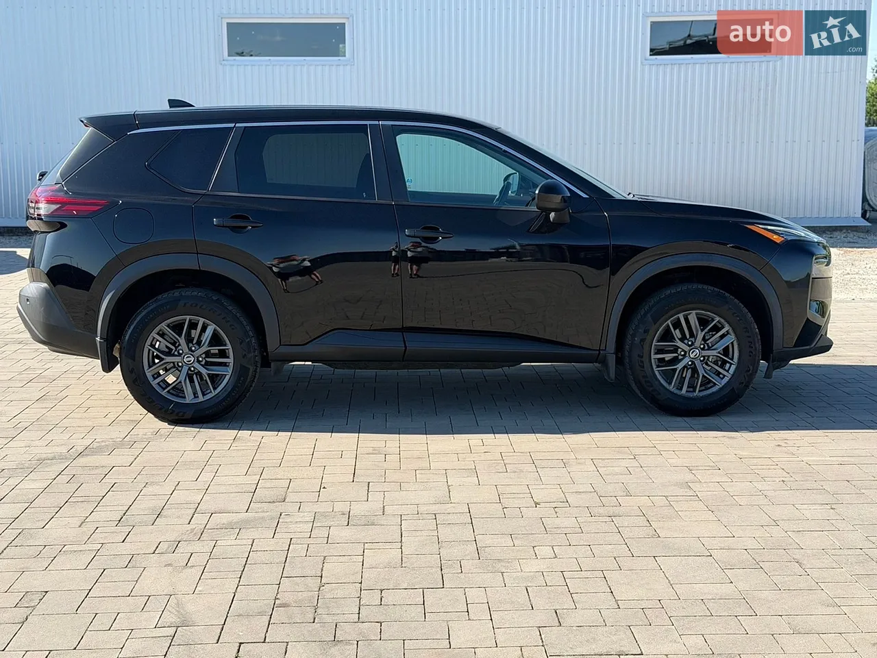 2021 Nissan Rogue - мініатюра 2