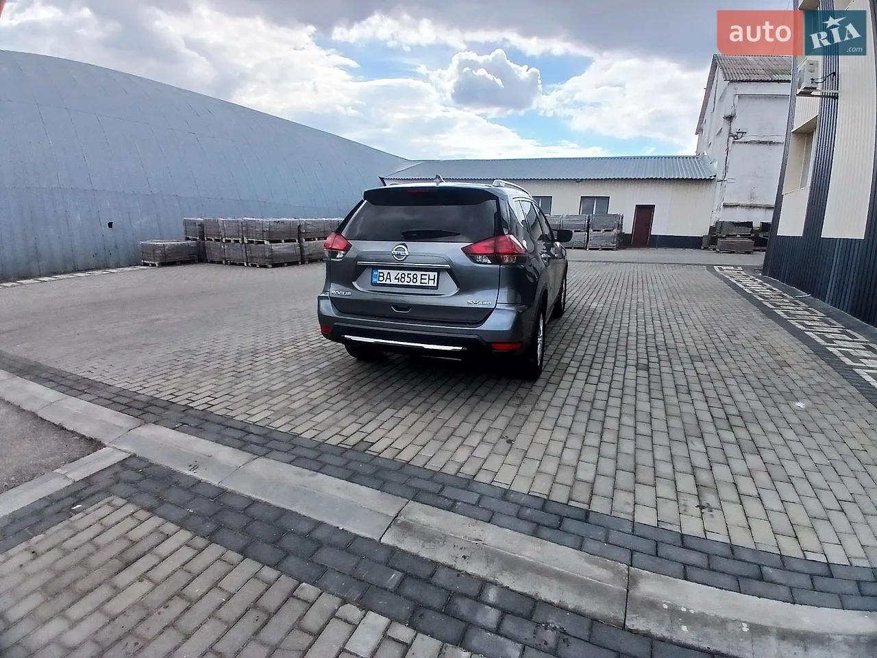 2018 Nissan Rogue - мініатюра 4