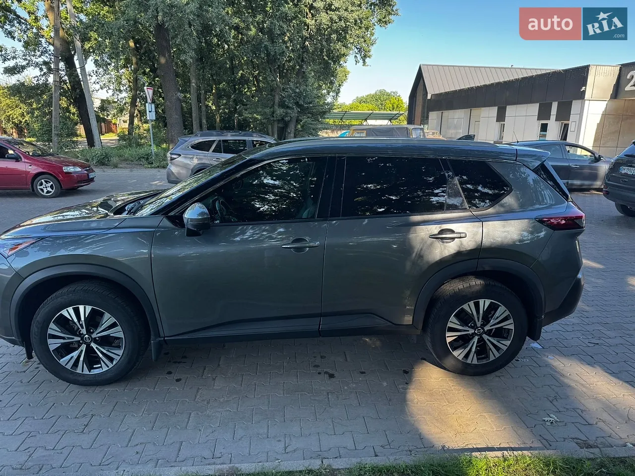 2021 Nissan Rogue - мініатюра 3