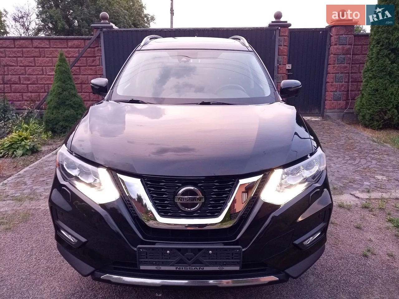 2018 Nissan Rogue - мініатюра 2