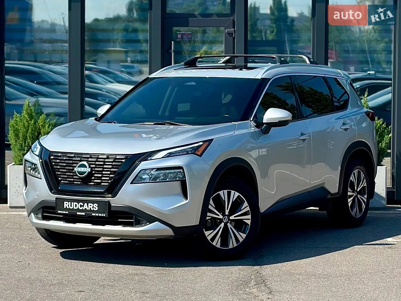 2021 Nissan Rogue - фото 1