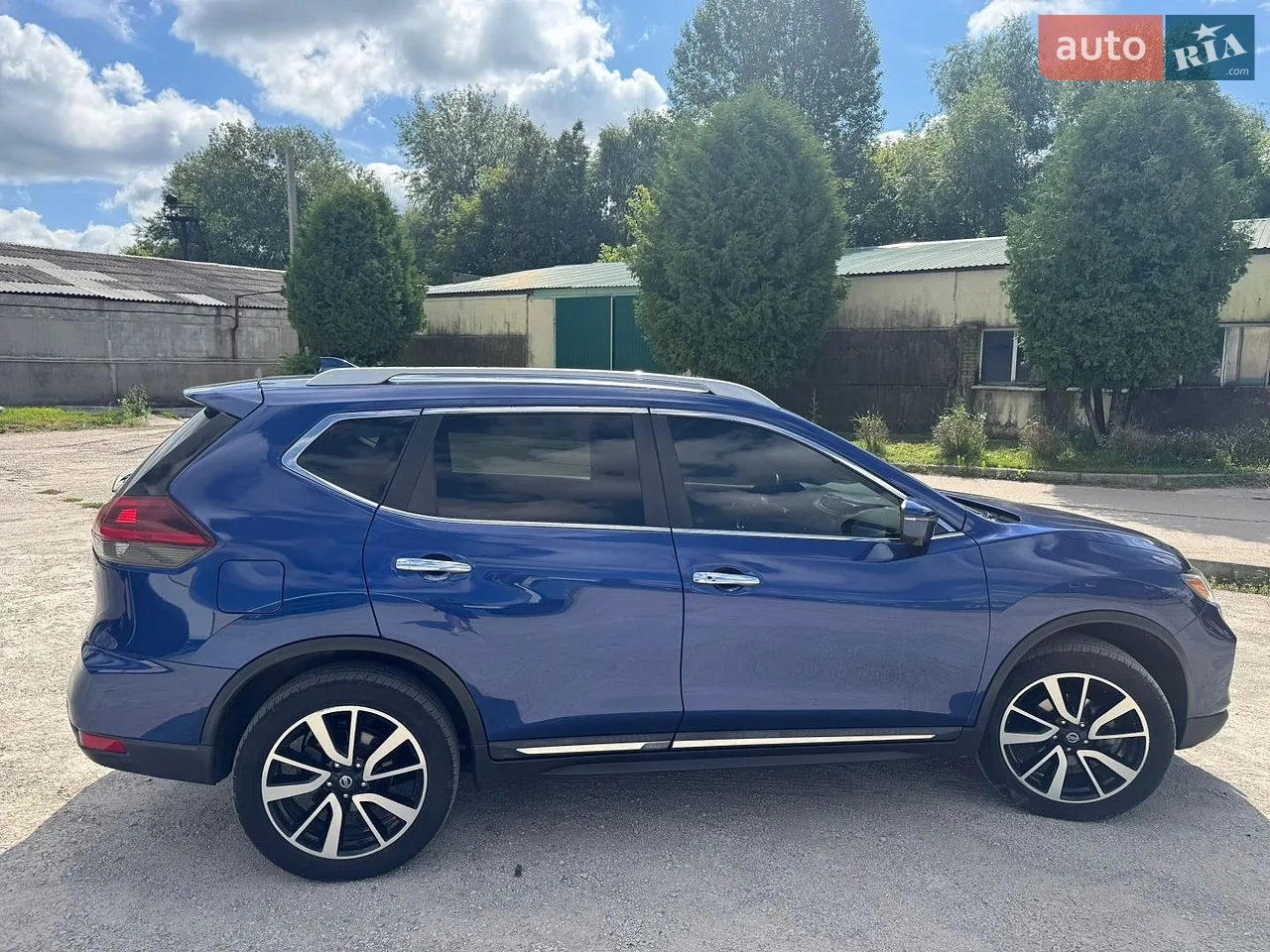 2019 Nissan Rogue - мініатюра 2