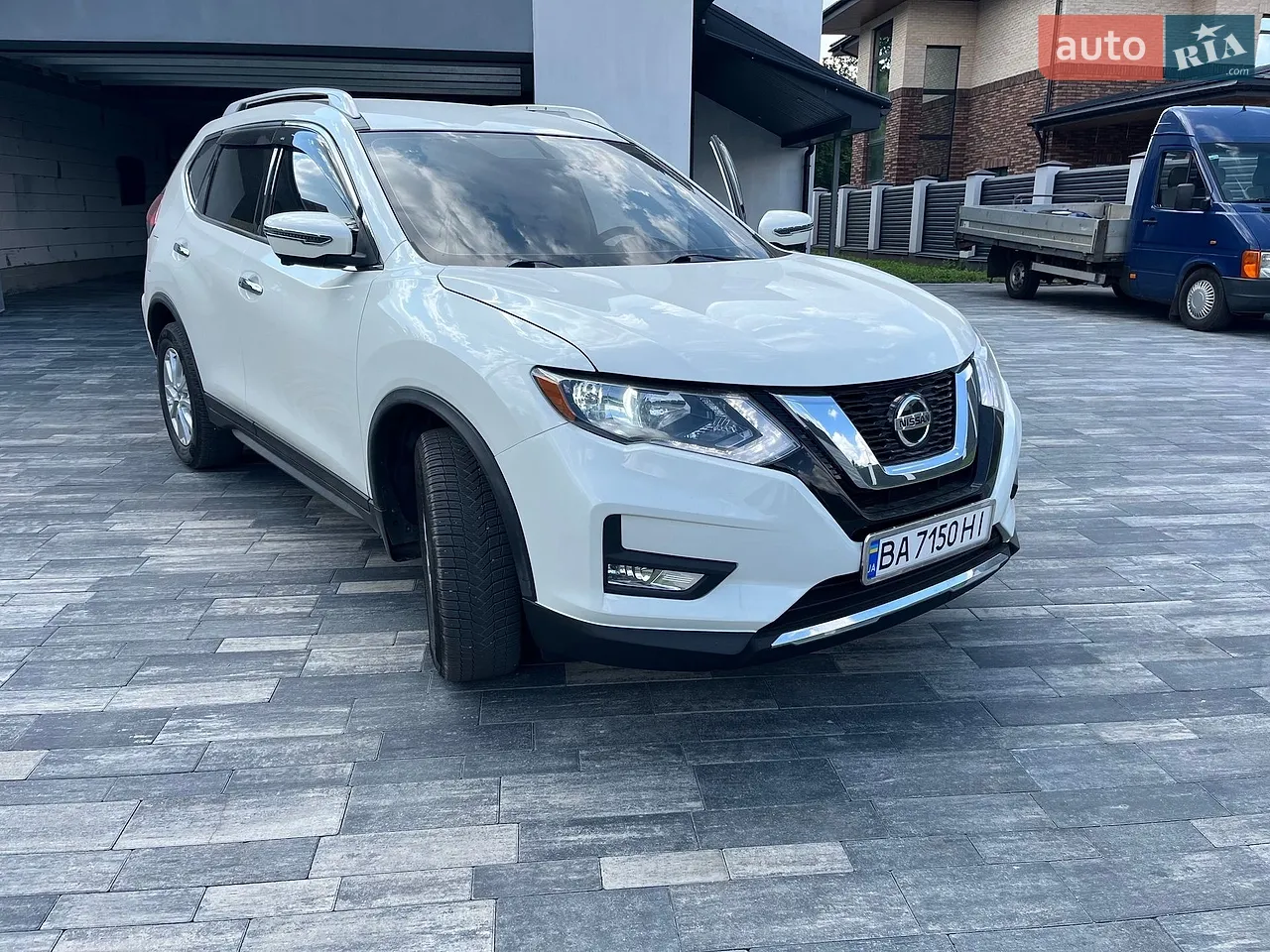 2017 Nissan Rogue - фото 1