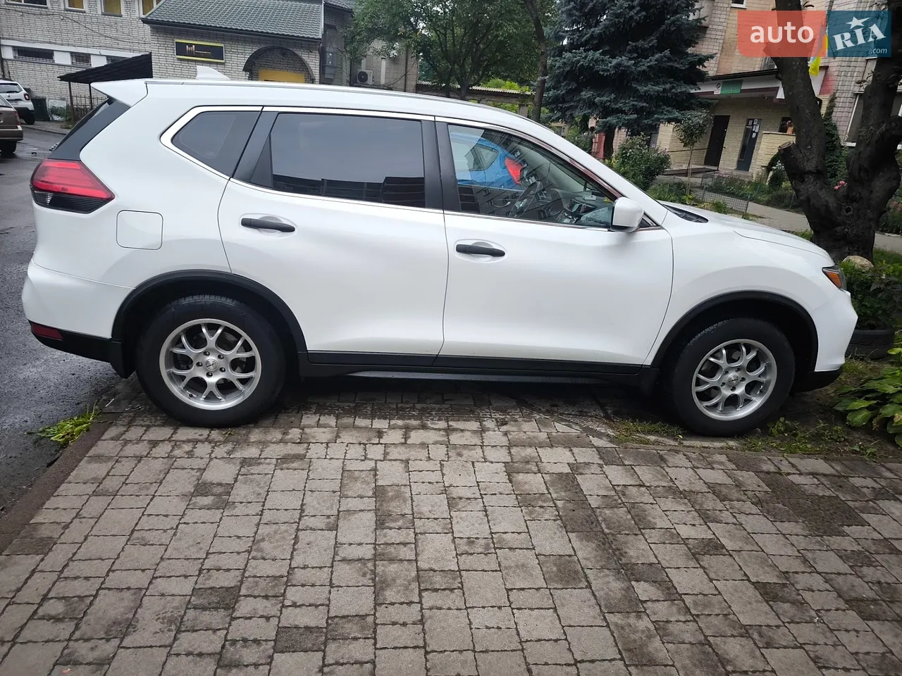2017 Nissan Rogue - мініатюра 4