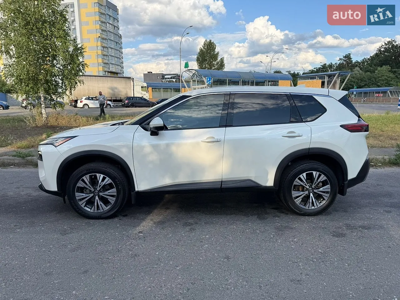 2021 Nissan Rogue - фото 1