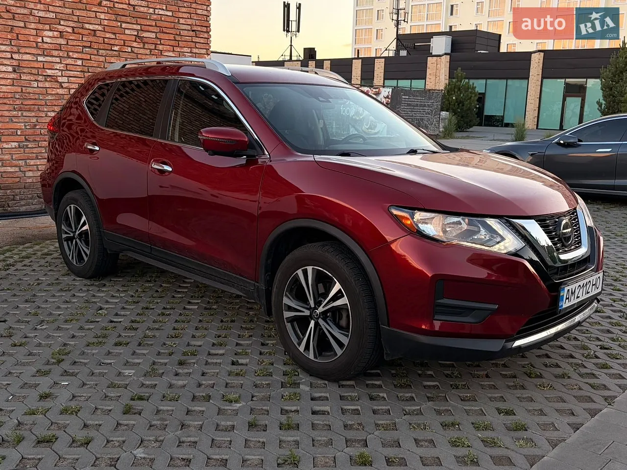 2019 Nissan Rogue - мініатюра 2