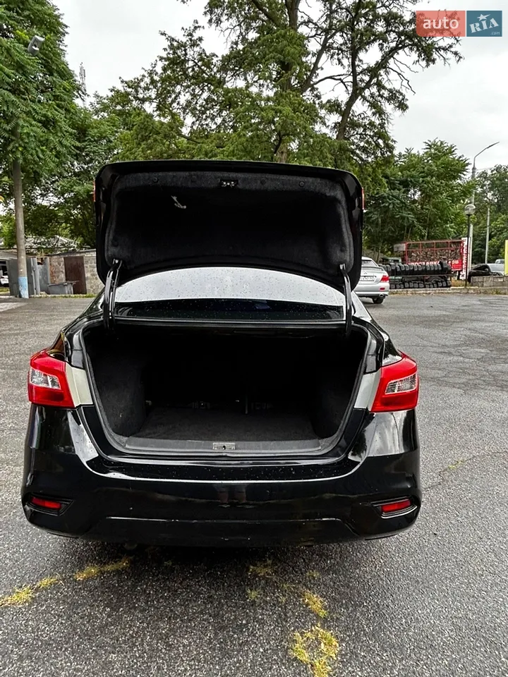 2017 Nissan Sentra - мініатюра 3