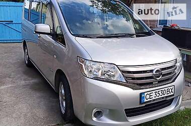 Nissan Serena  2013