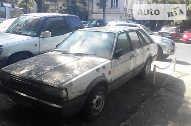 Nissan Sunny   1986