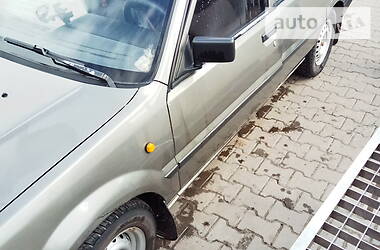 Nissan Sunny  1989