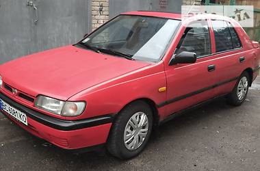 Nissan Sunny  1992