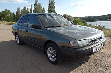 Nissan Sunny  1994