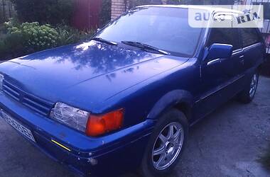 Nissan Sunny  1989