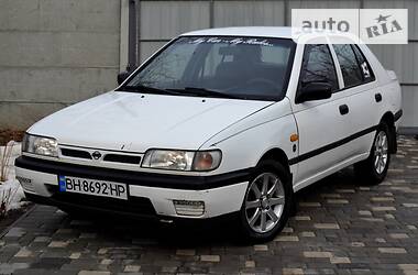 Nissan Sunny  1990