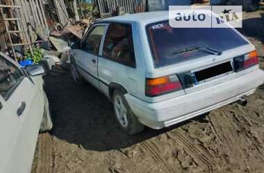 Nissan Sunny  1988