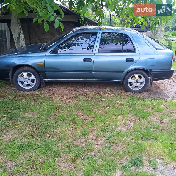 Nissan Sunny 1993
