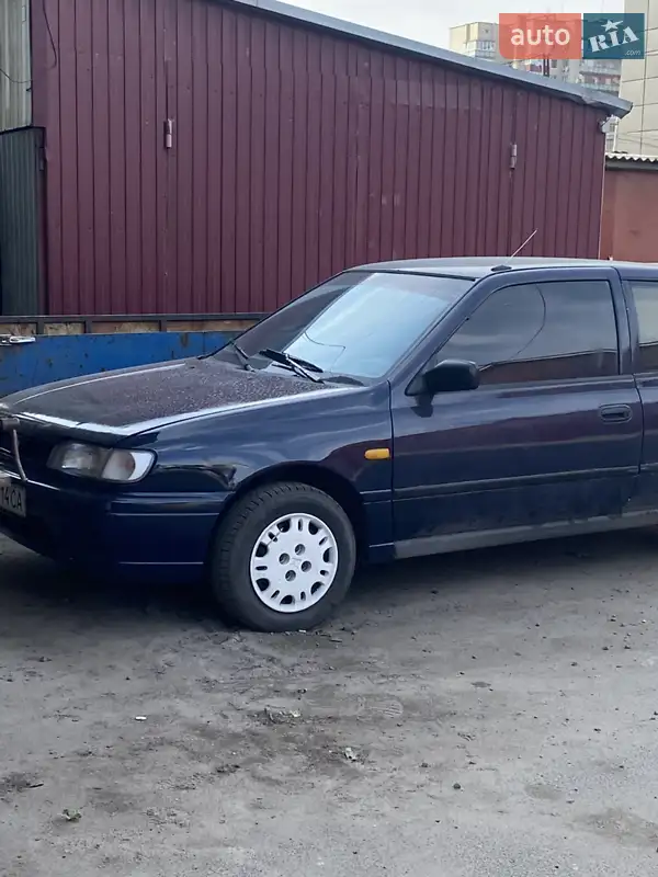 Nissan Sunny 1993