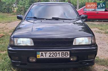 Nissan Sunny  1992