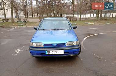 Nissan Sunny  1995
