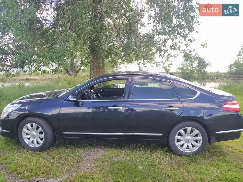 Nissan Teana
