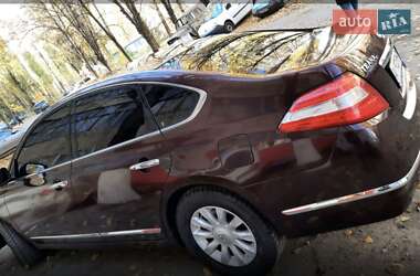 Nissan Teana  2010