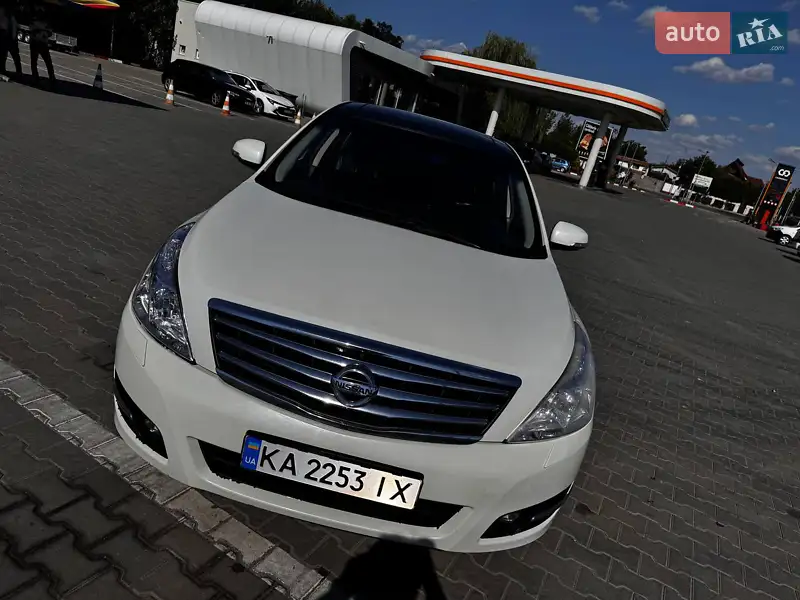 Nissan Teana